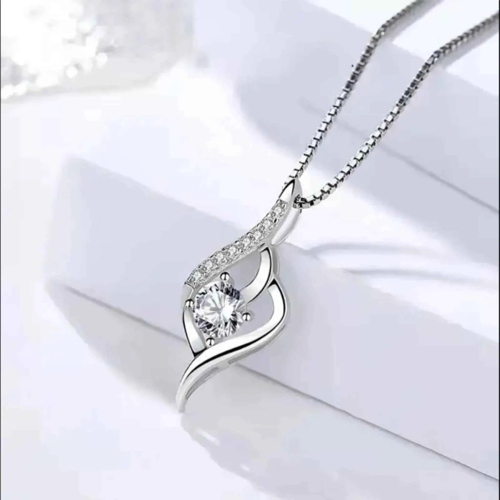 Jessymell juego collar y aretes zirconia elegante