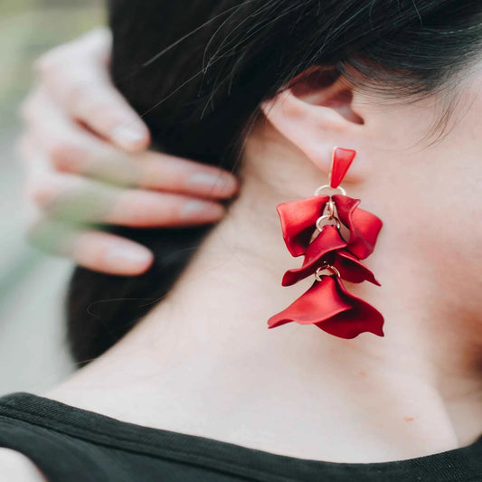 Jessymell Aretes Pétalos de Rosa Rojos Elegantes